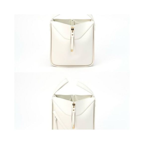 Pre Loved Loewe Leather Hammock Handbag - Picture 4 of 10